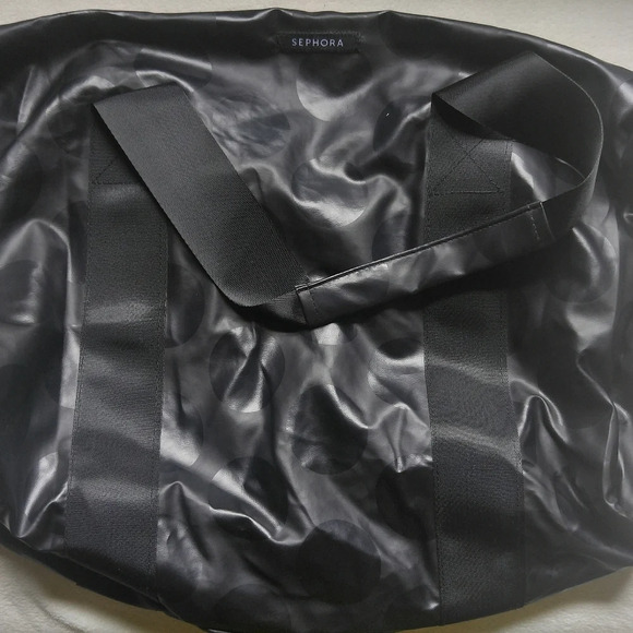 NEW Sephora Rouge VIB Black Duffel Bag NWOT - Picture 1 of 4